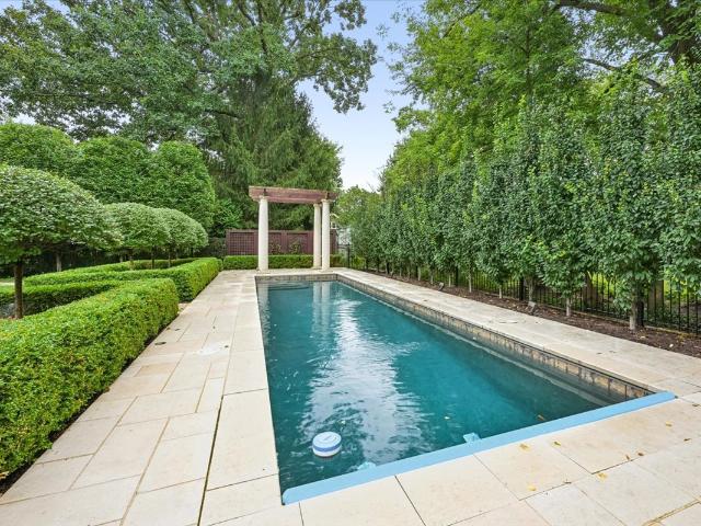 House for sale in Kenilworth, Illinois
