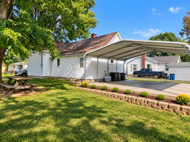 House for sale in Pinckneyville, Perry County