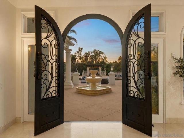 House for sale in Rancho Santa Fe, California