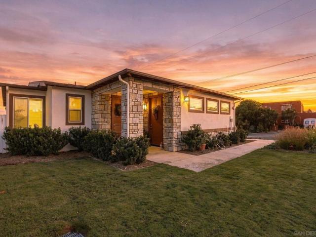House for sale in Oceanside, San Diego County