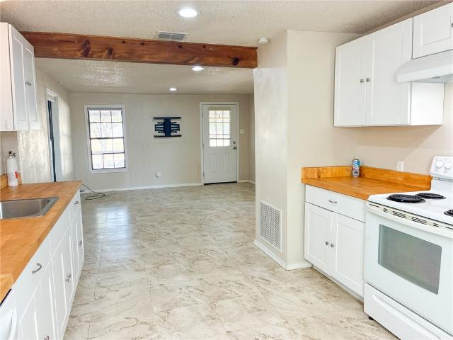 House for sale in Three Rivers, Texas