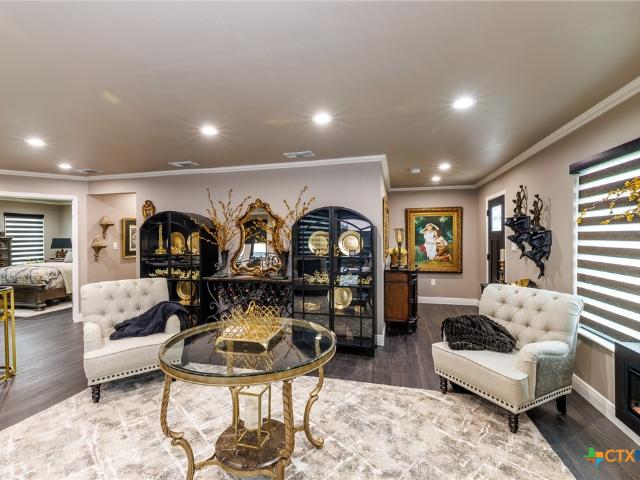 House for sale in Nixon, Texas