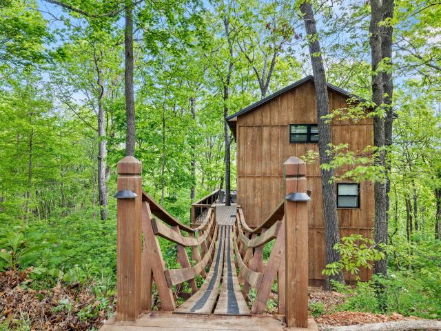 House for sale in Barry, Missouri