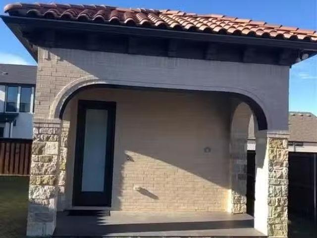 Condo for rent in Arlington