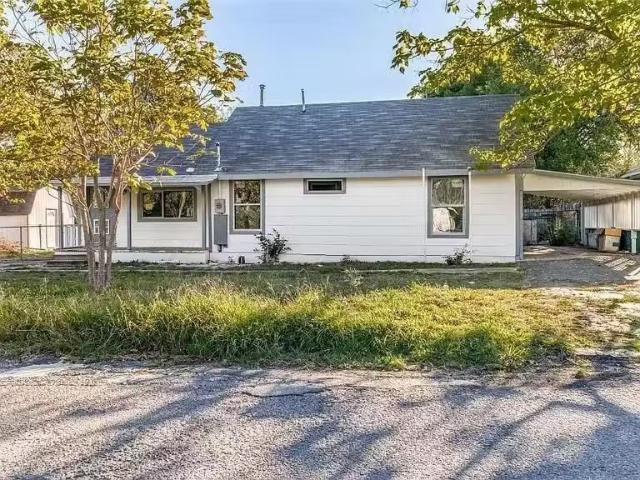 House for rent in Bonham