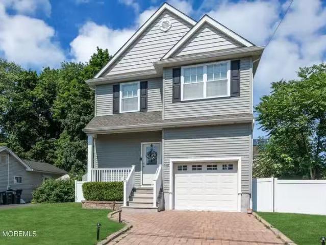 House for rent in Freehold