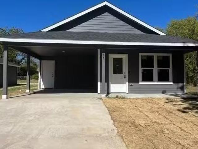 House for rent in Bonham