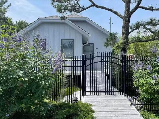 House for rent in Long Island City
