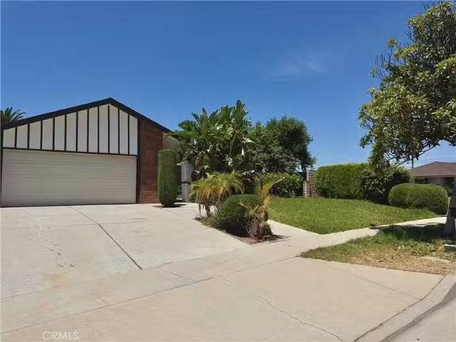 House for rent in Corona