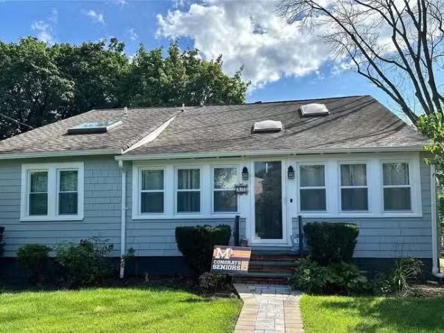 House for rent in Hicksville