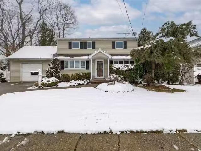 House for rent in Hicksville