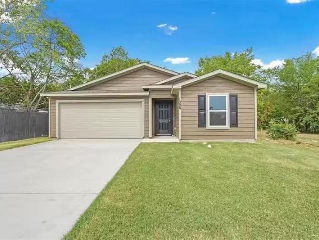House for rent in Bonham