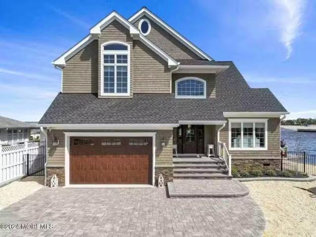 House for sale in Lakewood
