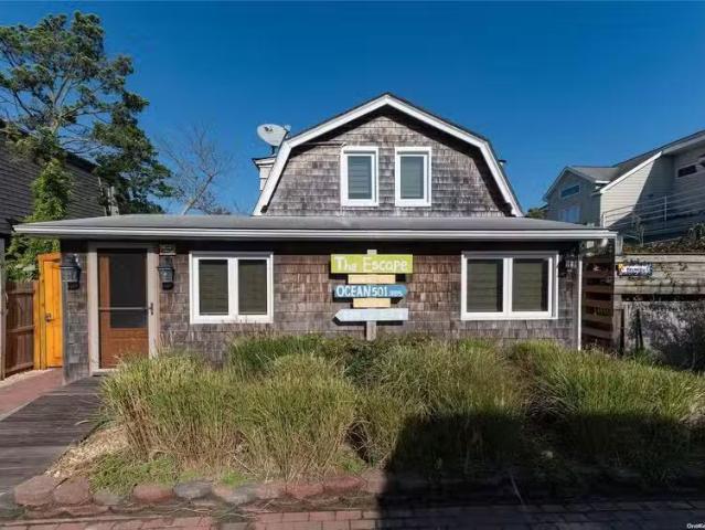 House for rent in Long Island City