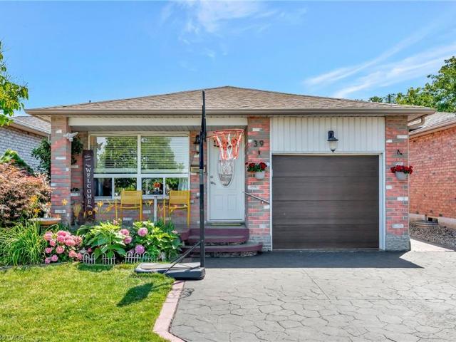 House for rent in Ancaster, Ontario