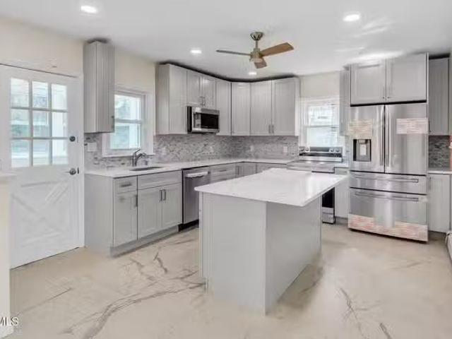 House for rent in Freehold