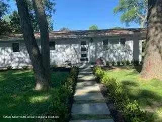 House for rent in Freehold