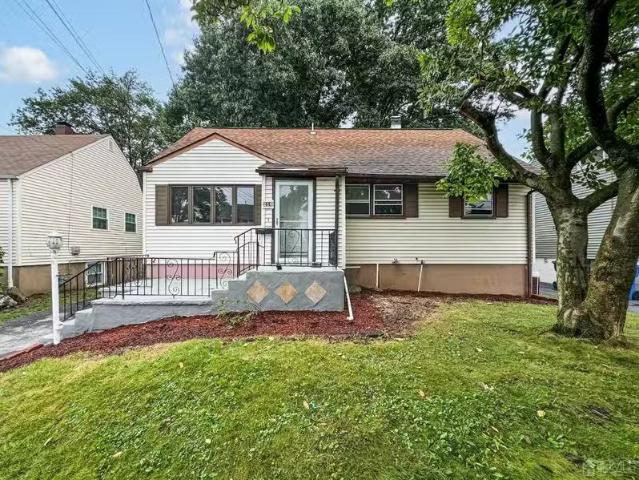House for rent in Edison