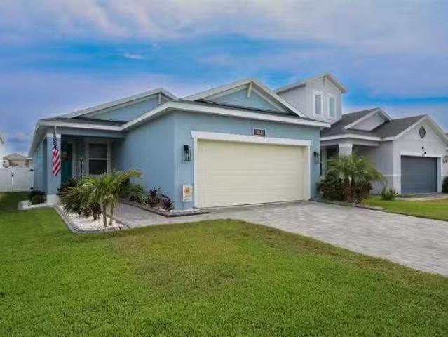 House for rent in Riverview