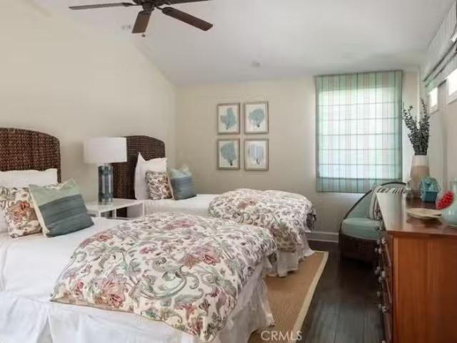 House for sale in Santa Ana