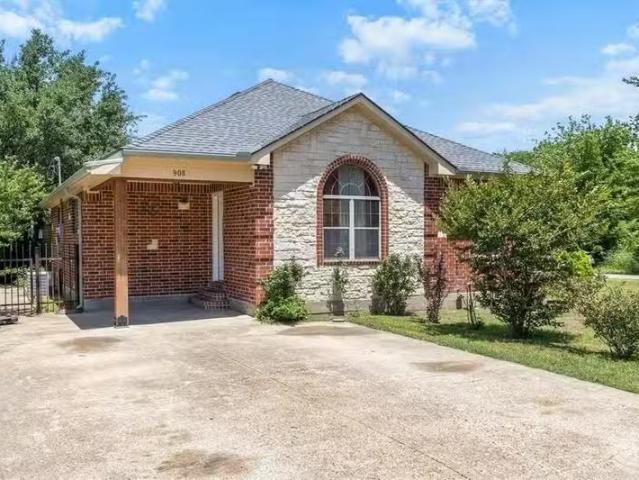 House for rent in Corsicana