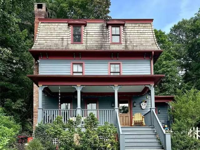 House for rent in Long Island City