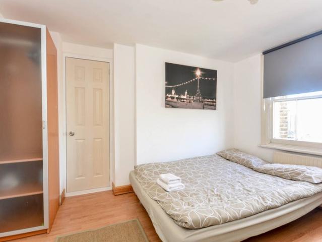 Studio for rent in Earl's Court, Greater London