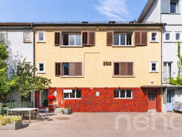 Einfamilienhaus kaufen in Einigen, Zürich
