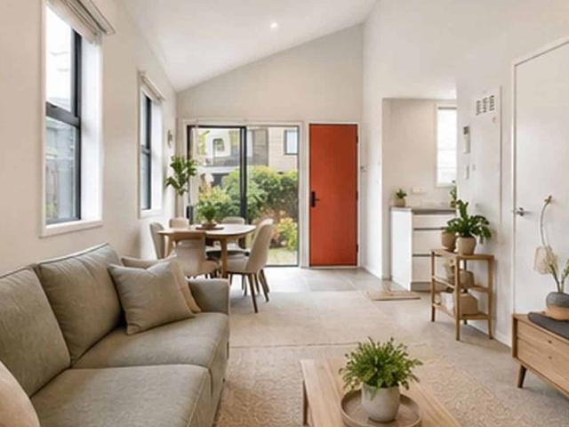Townhouse for rent in Paremoremo, Oroua County