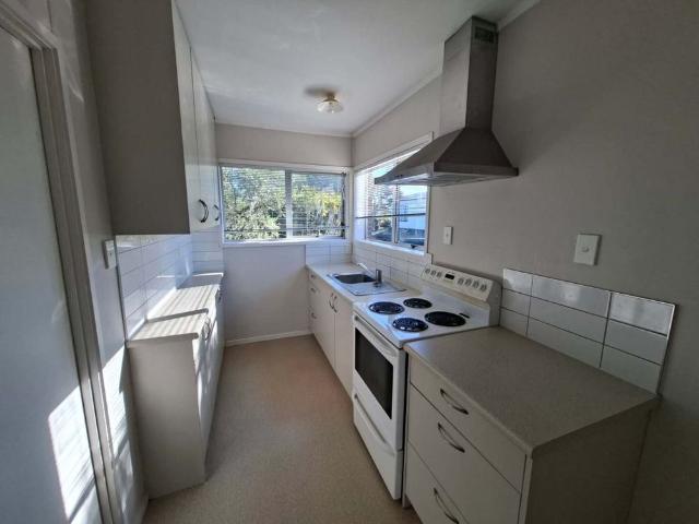 Apartment for rent in Te Atatū Peninsula, Henderson-Massey