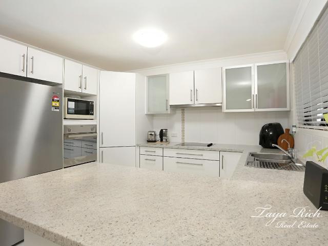 House for sale in Merrimac, Gold Coast City