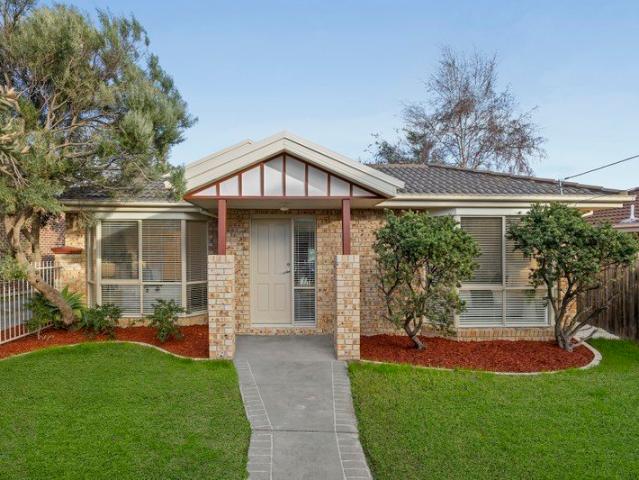 Townhouse for sale in Camerons Creek, Victoria