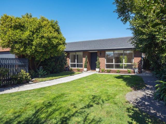 Townhouse for sale in Parkdale, Melbourne