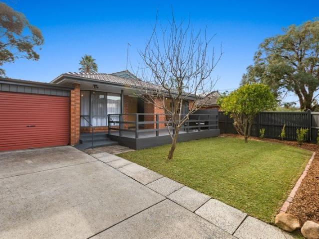 Townhouse for sale in Camerons Creek, Victoria
