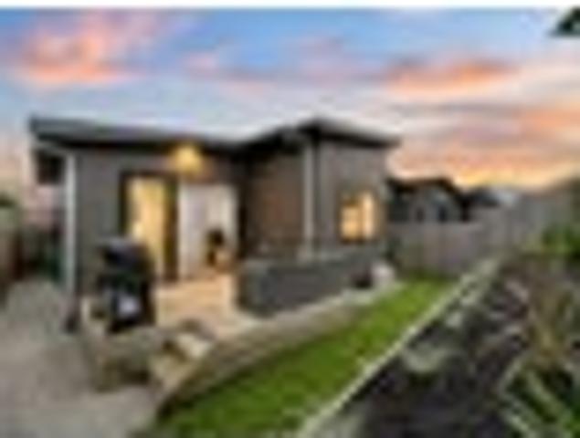 House for sale in Oratia, Oroua County