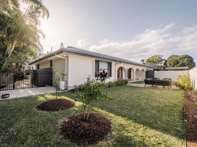 House for rent in Broadbeach Waters, Gold Coast City