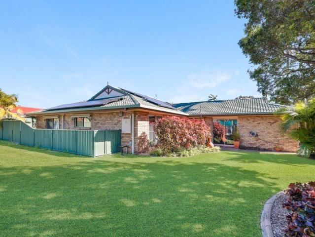 Villa for sale in Fernbrook, Queensland