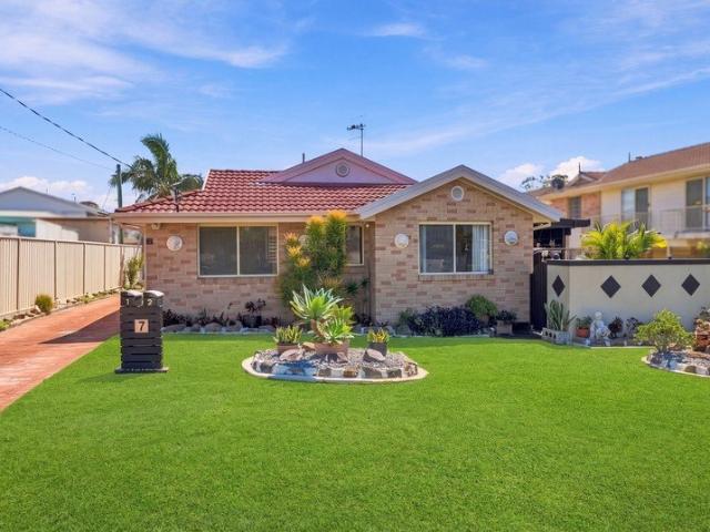 Duplex for sale in The Entrance, Central Coast Council