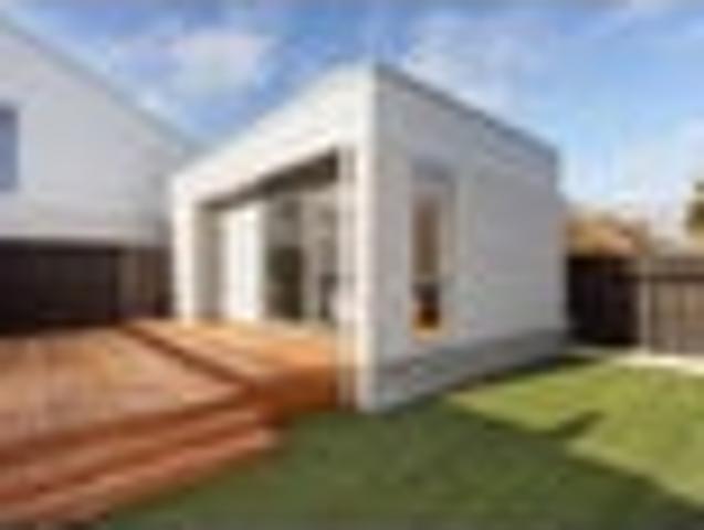 Townhouse for sale in Chaslands, Canterbury