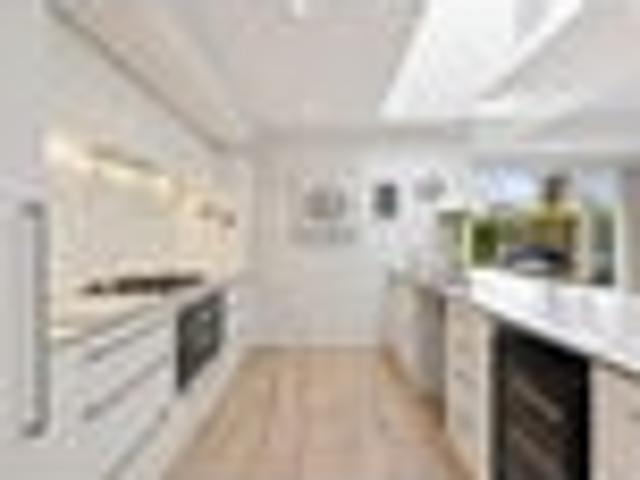House for sale in Chaslands, Canterbury