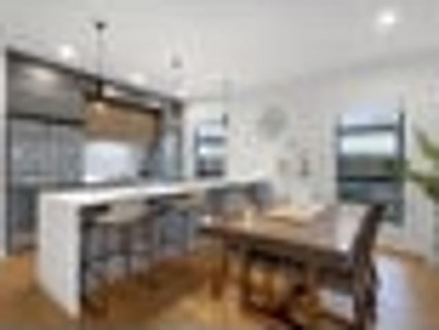 House for sale in Oratia