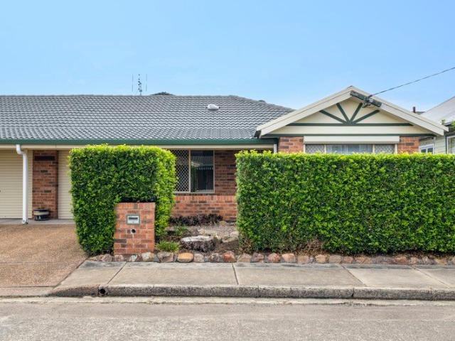 Villa for sale in Newcastle, Newcastle-Maitland