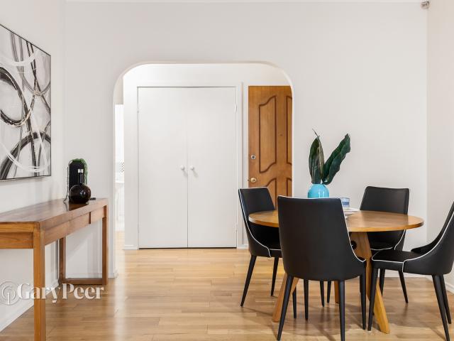 Apartment for rent in Glen Huntly, Melbourne