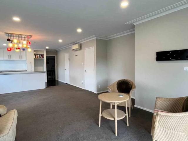 Townhouse for rent in Whangaparaoa