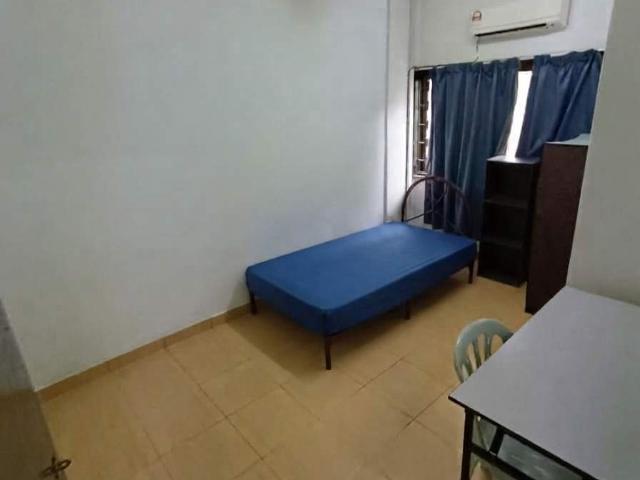 Room for rent in PJU 6, Petaling Jaya