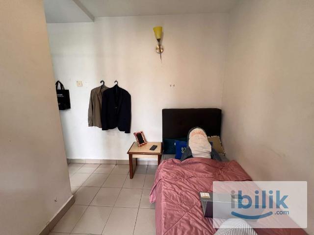 Room for rent in Seksyen 13, Shah Alam