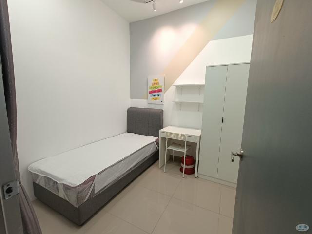 Room for rent in Petaling, Damansara Damai