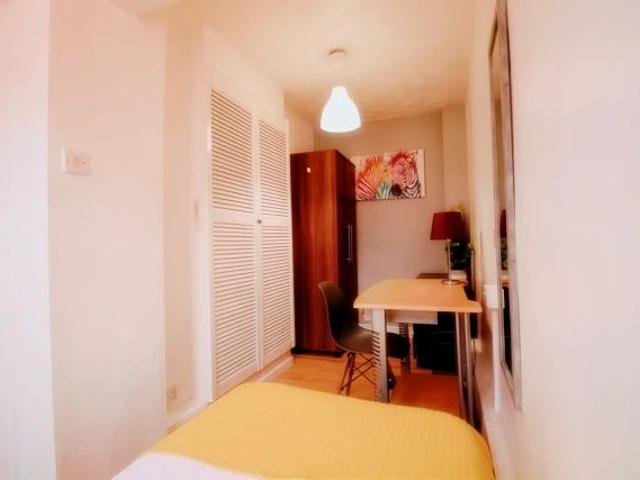Studio for rent in New Boultham, Brayford