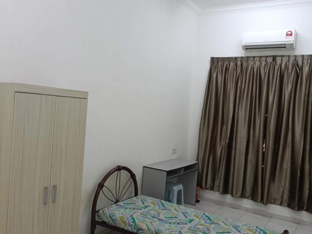 Room for rent in Muar, Johor