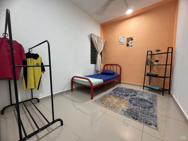 Room for rent in Petaling, Damansara Damai